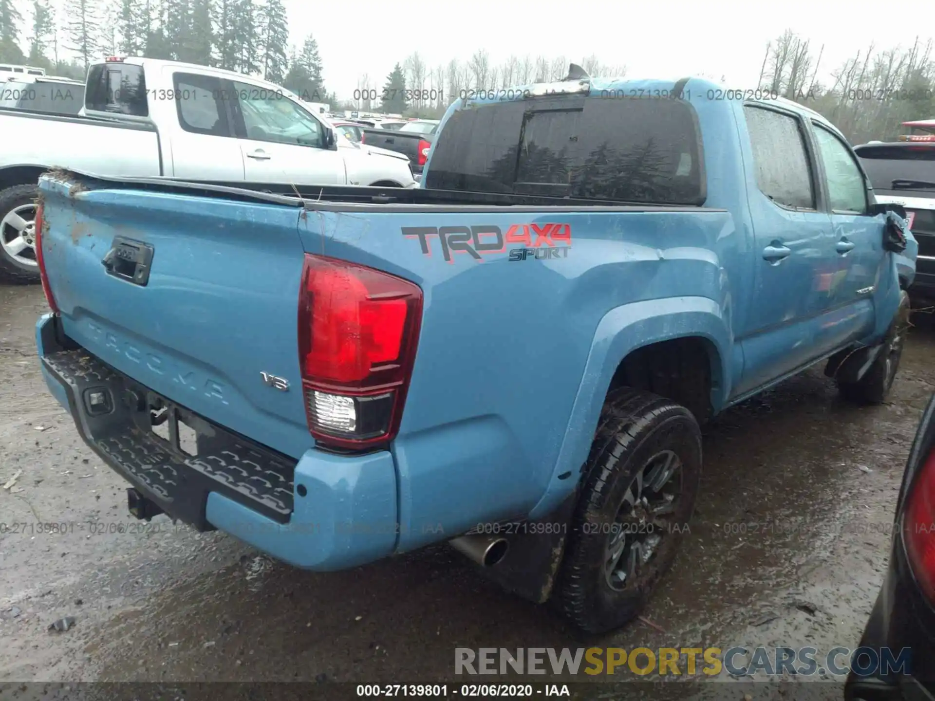 4 Photograph of a damaged car 5TFCZ5AN3KX192616 TOYOTA TACOMA 2019