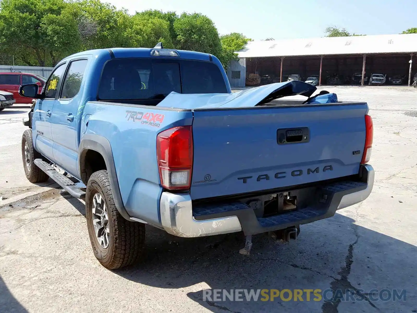 3 Photograph of a damaged car 5TFCZ5AN3KX193023 TOYOTA TACOMA 2019