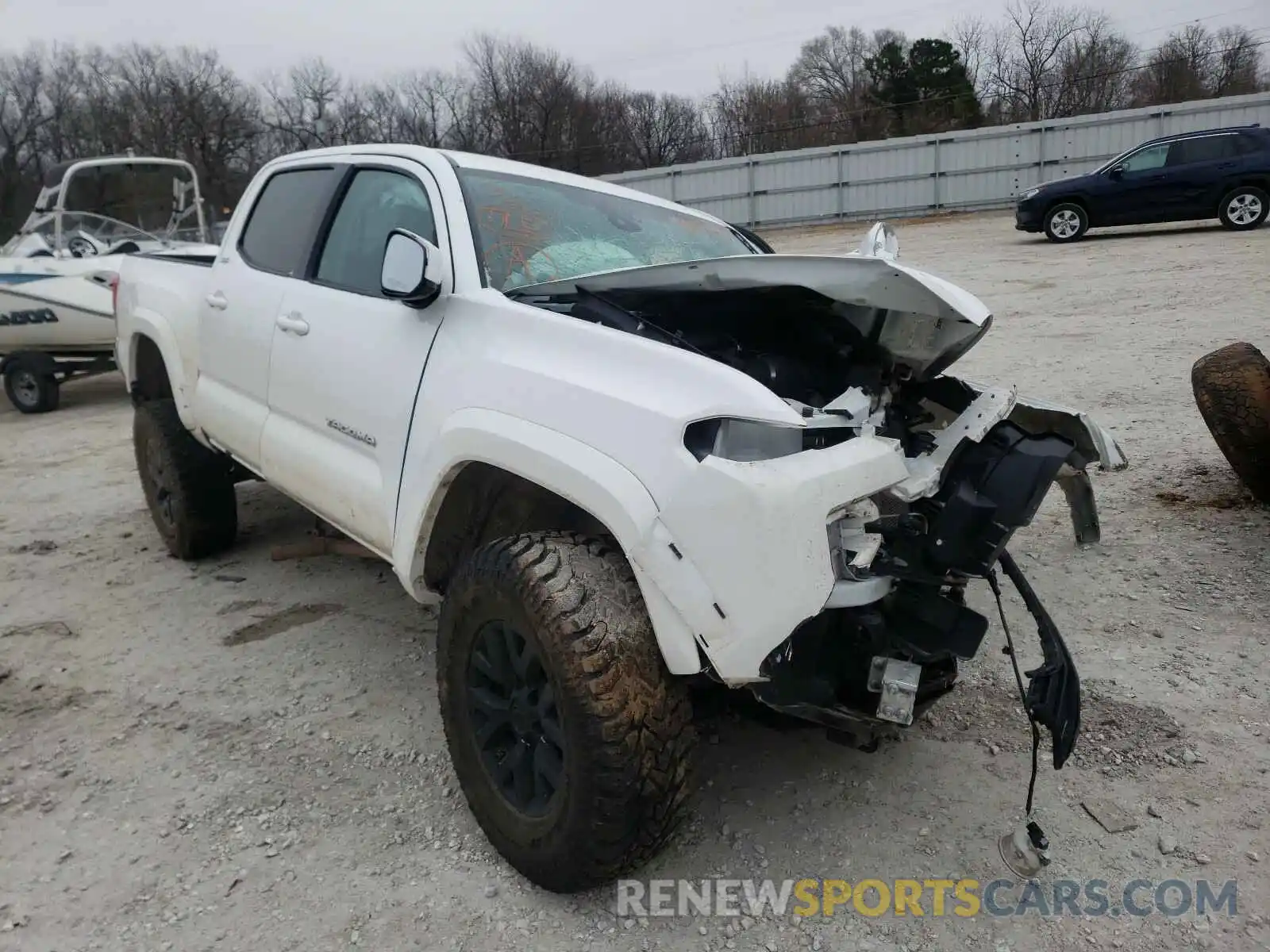 1 Photograph of a damaged car 5TFCZ5AN3KX195130 TOYOTA TACOMA 2019