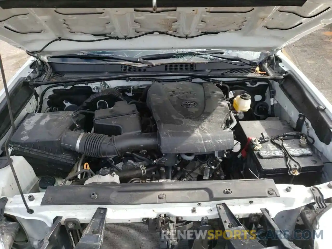 7 Photograph of a damaged car 5TFCZ5AN3KX204893 TOYOTA TACOMA 2019