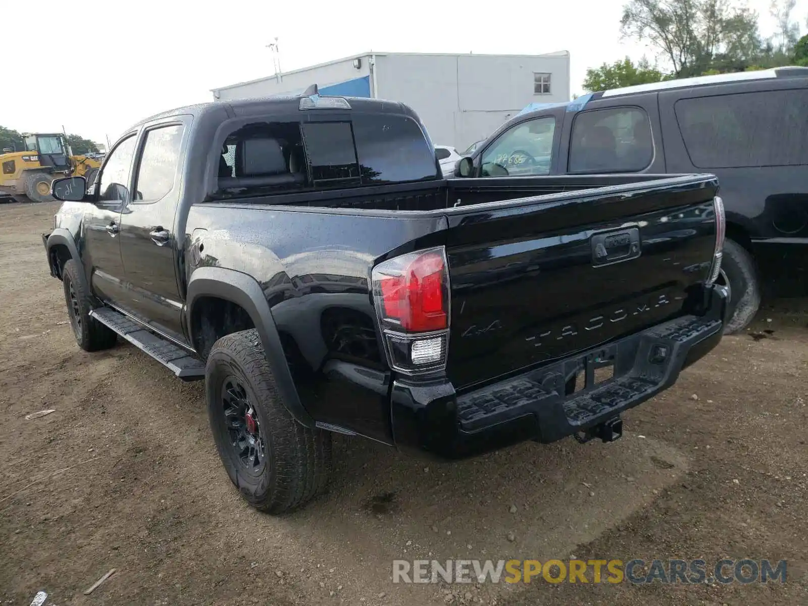 3 Фотография поврежденного автомобиля 5TFCZ5AN3KX206563 TOYOTA TACOMA 2019