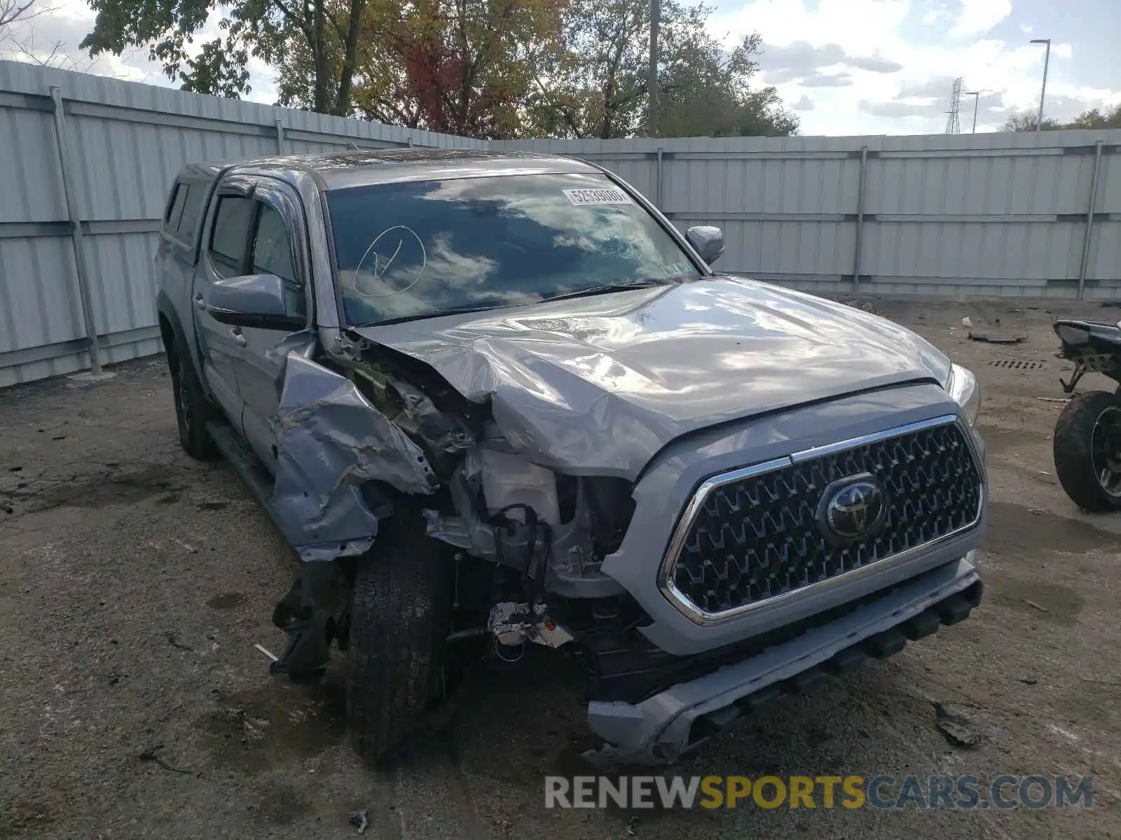 1 Photograph of a damaged car 5TFCZ5AN3KX208717 TOYOTA TACOMA 2019