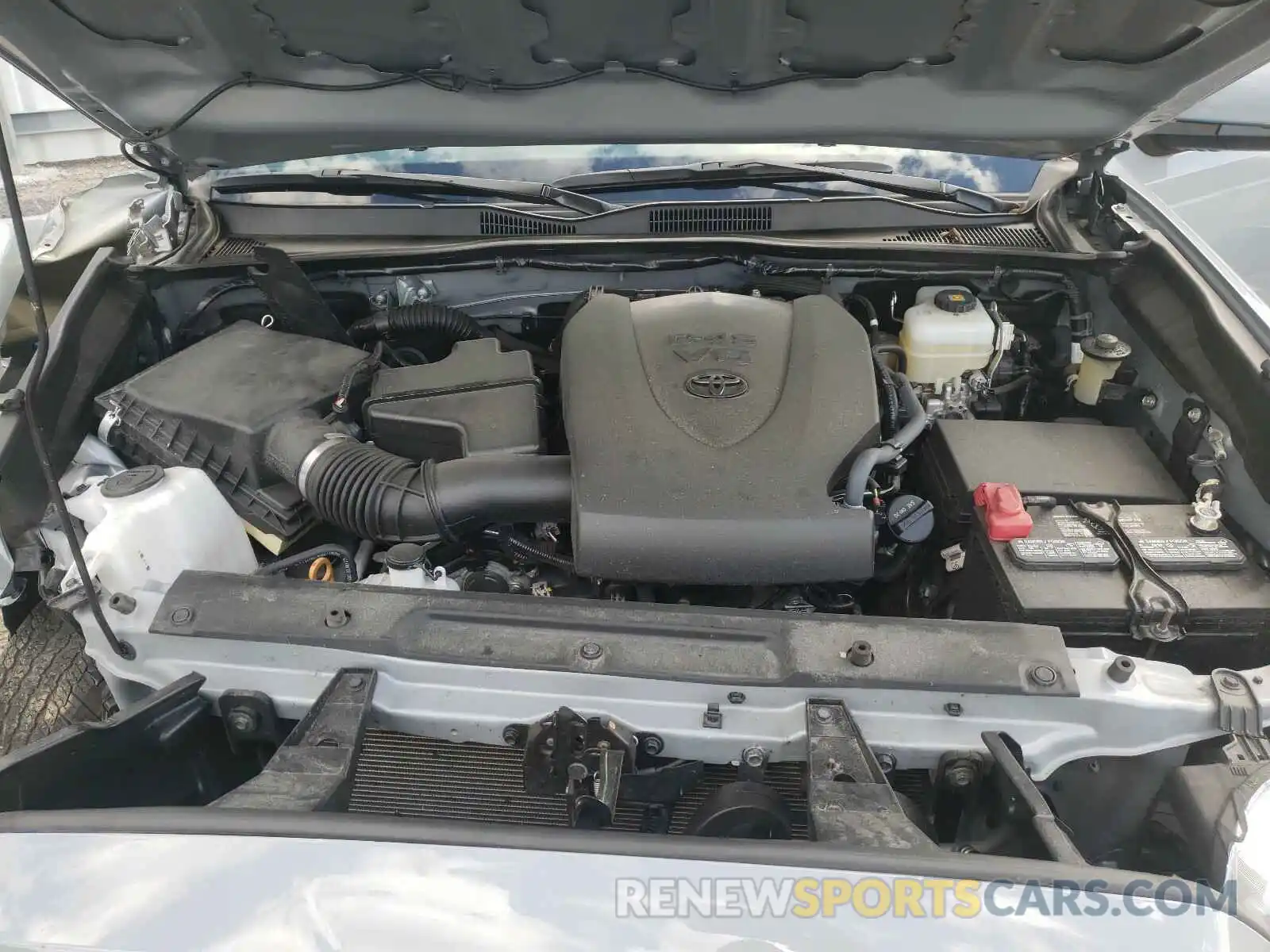 7 Photograph of a damaged car 5TFCZ5AN3KX208717 TOYOTA TACOMA 2019