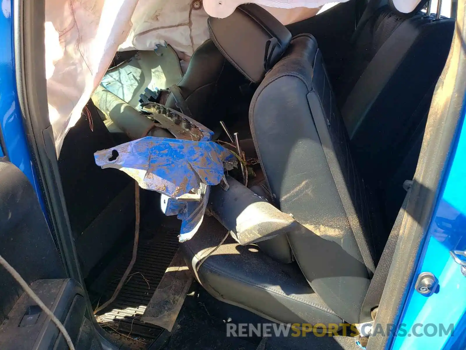 6 Photograph of a damaged car 5TFCZ5AN4KX166459 TOYOTA TACOMA 2019