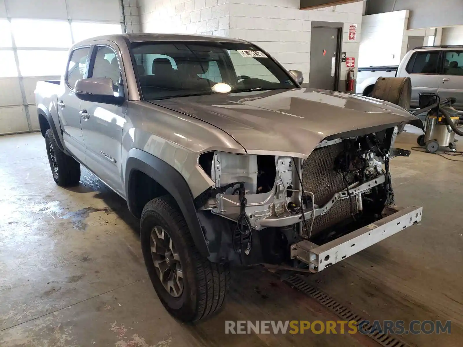 1 Photograph of a damaged car 5TFCZ5AN4KX169460 TOYOTA TACOMA 2019