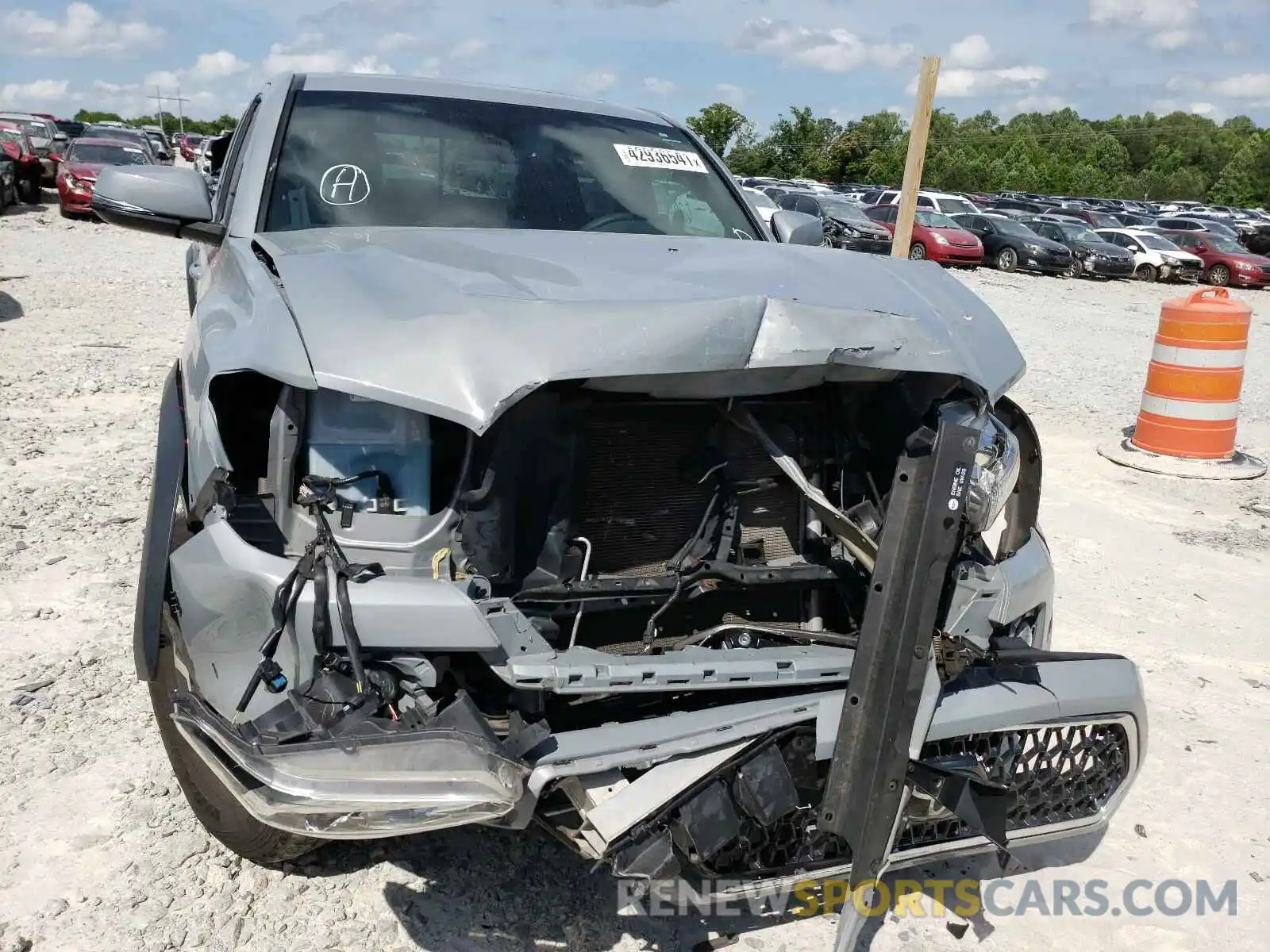 9 Photograph of a damaged car 5TFCZ5AN4KX171726 TOYOTA TACOMA 2019