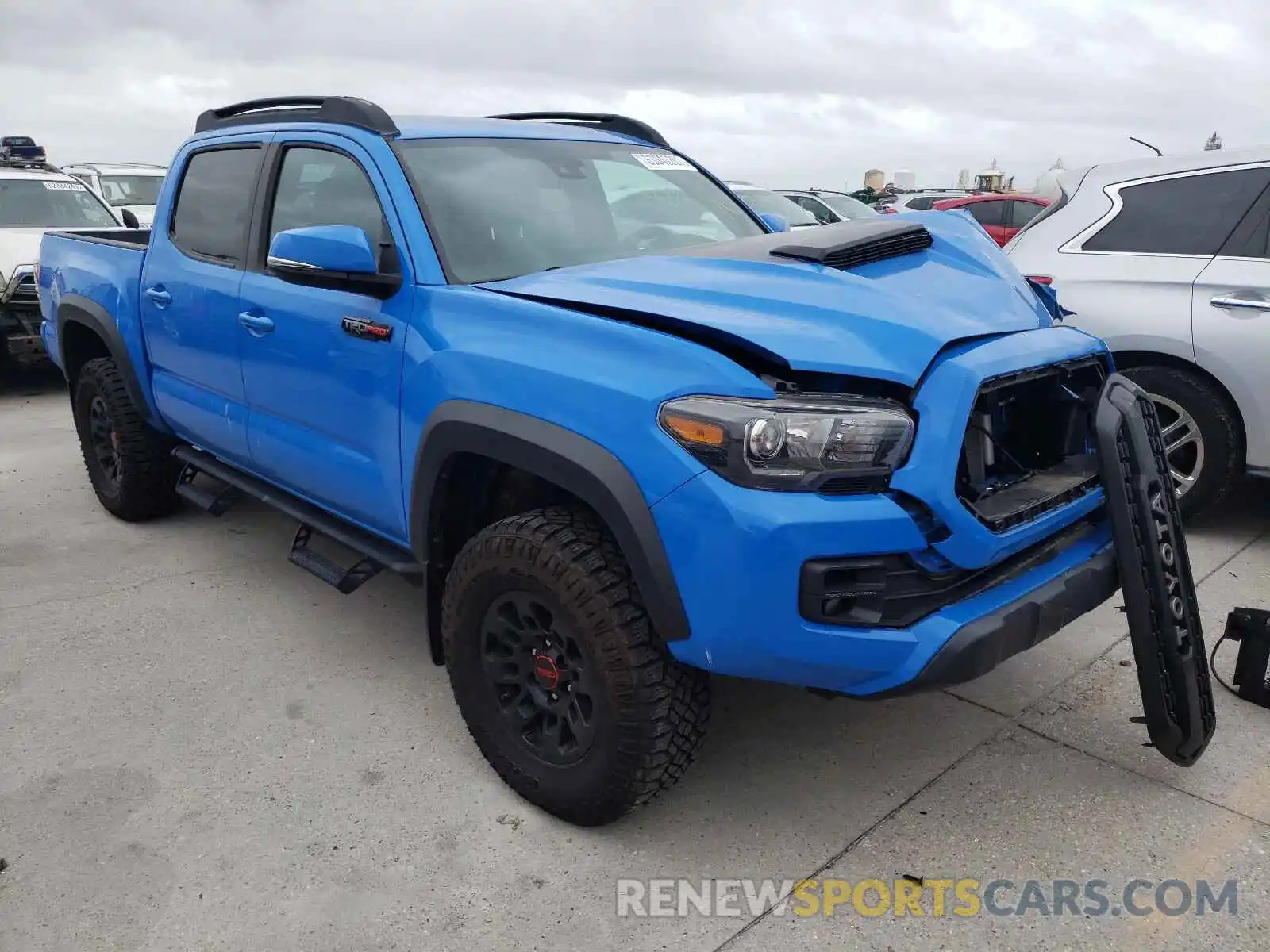 1 Photograph of a damaged car 5TFCZ5AN4KX173475 TOYOTA TACOMA 2019