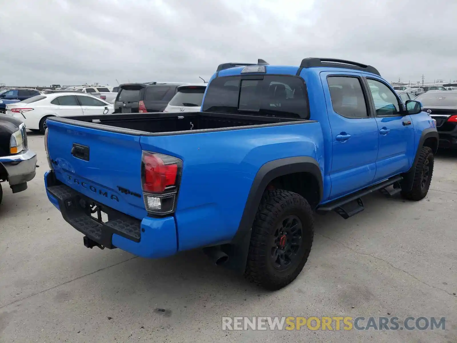 4 Фотография поврежденного автомобиля 5TFCZ5AN4KX173475 TOYOTA TACOMA 2019