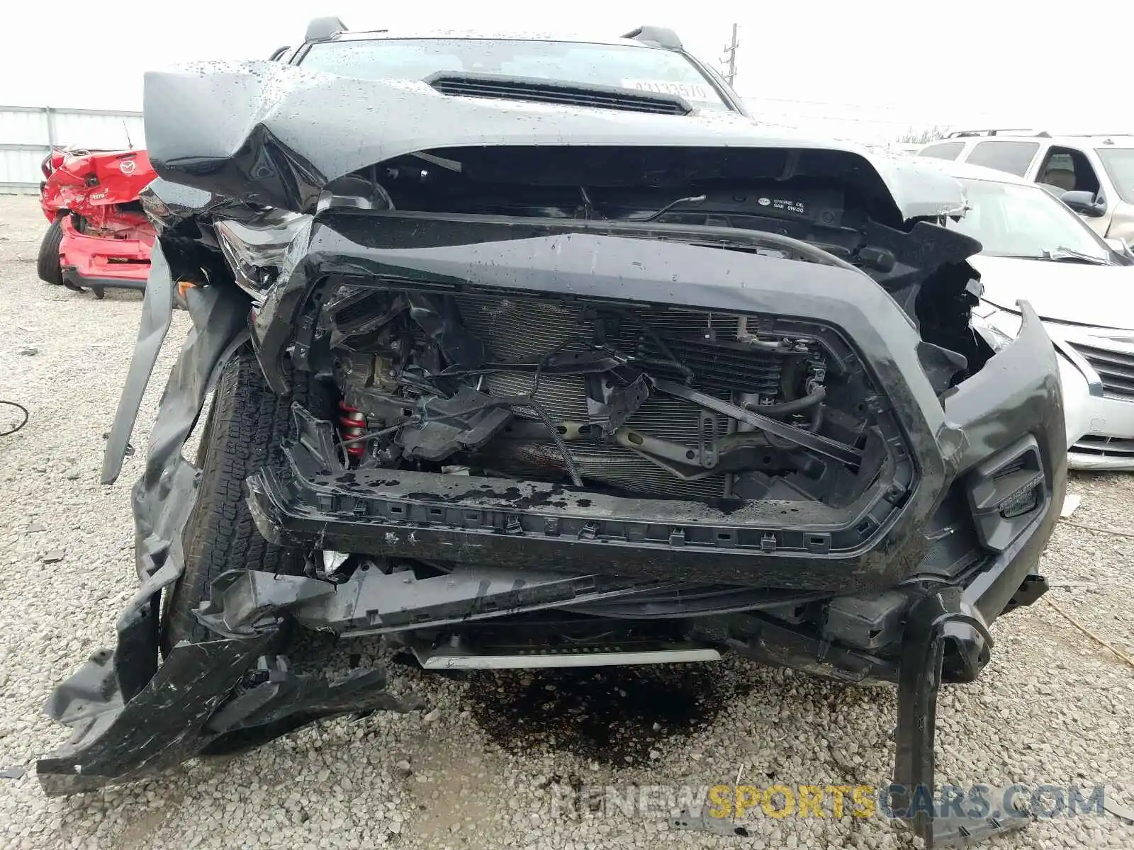 9 Photograph of a damaged car 5TFCZ5AN4KX175338 TOYOTA TACOMA 2019
