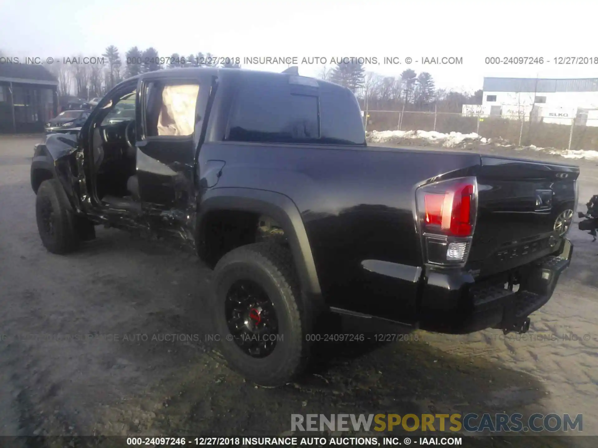 3 Фотография поврежденного автомобиля 5TFCZ5AN4KX176070 TOYOTA TACOMA 2019