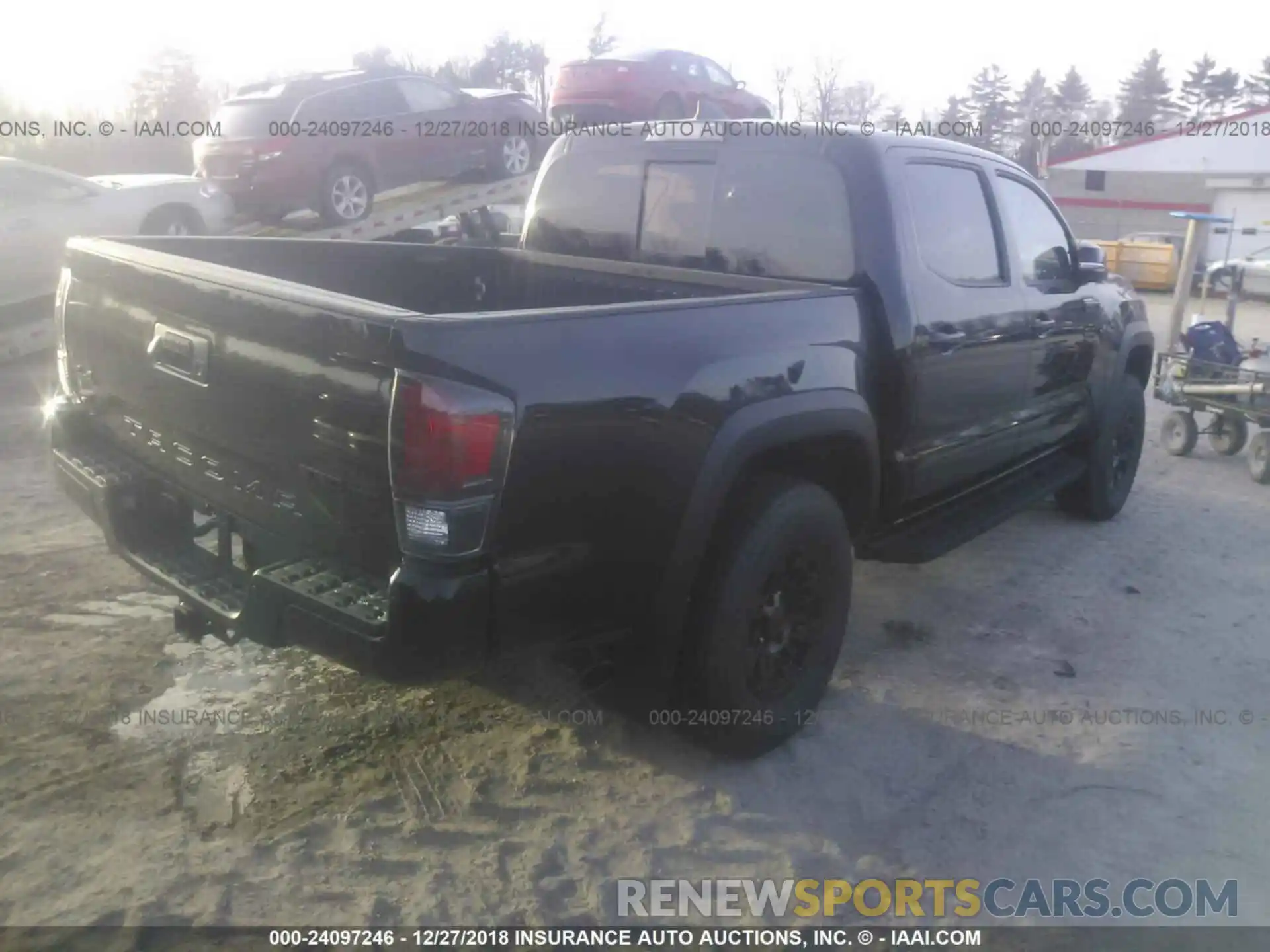 4 Фотография поврежденного автомобиля 5TFCZ5AN4KX176070 TOYOTA TACOMA 2019