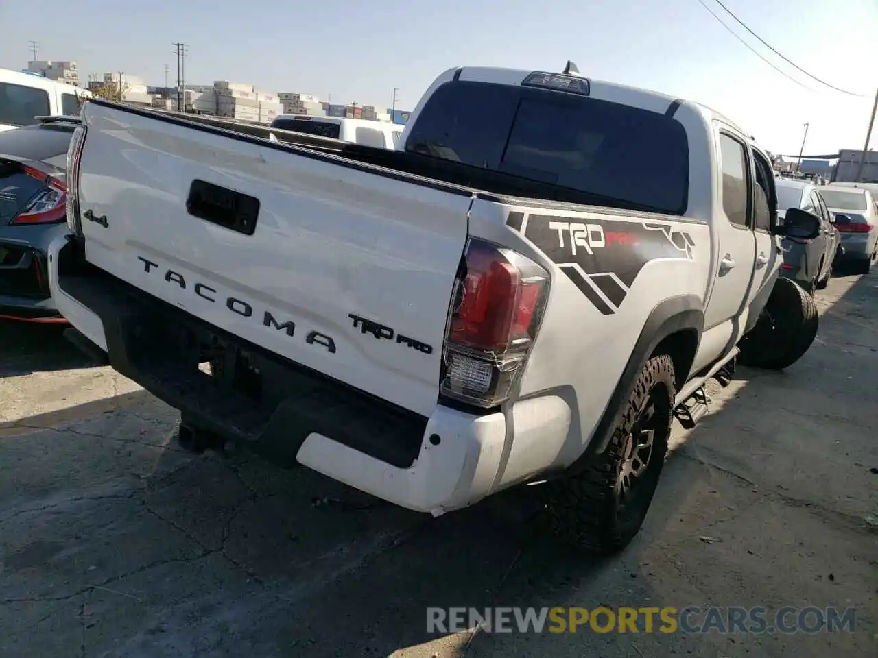 4 Фотография поврежденного автомобиля 5TFCZ5AN4KX176781 TOYOTA TACOMA 2019