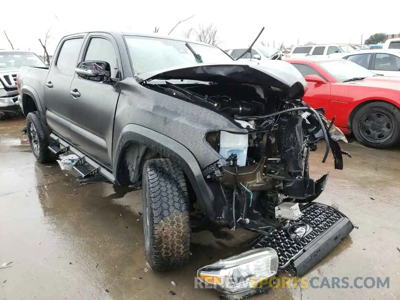 1 Фотография поврежденного автомобиля 5TFCZ5AN4KX177347 TOYOTA TACOMA 2019