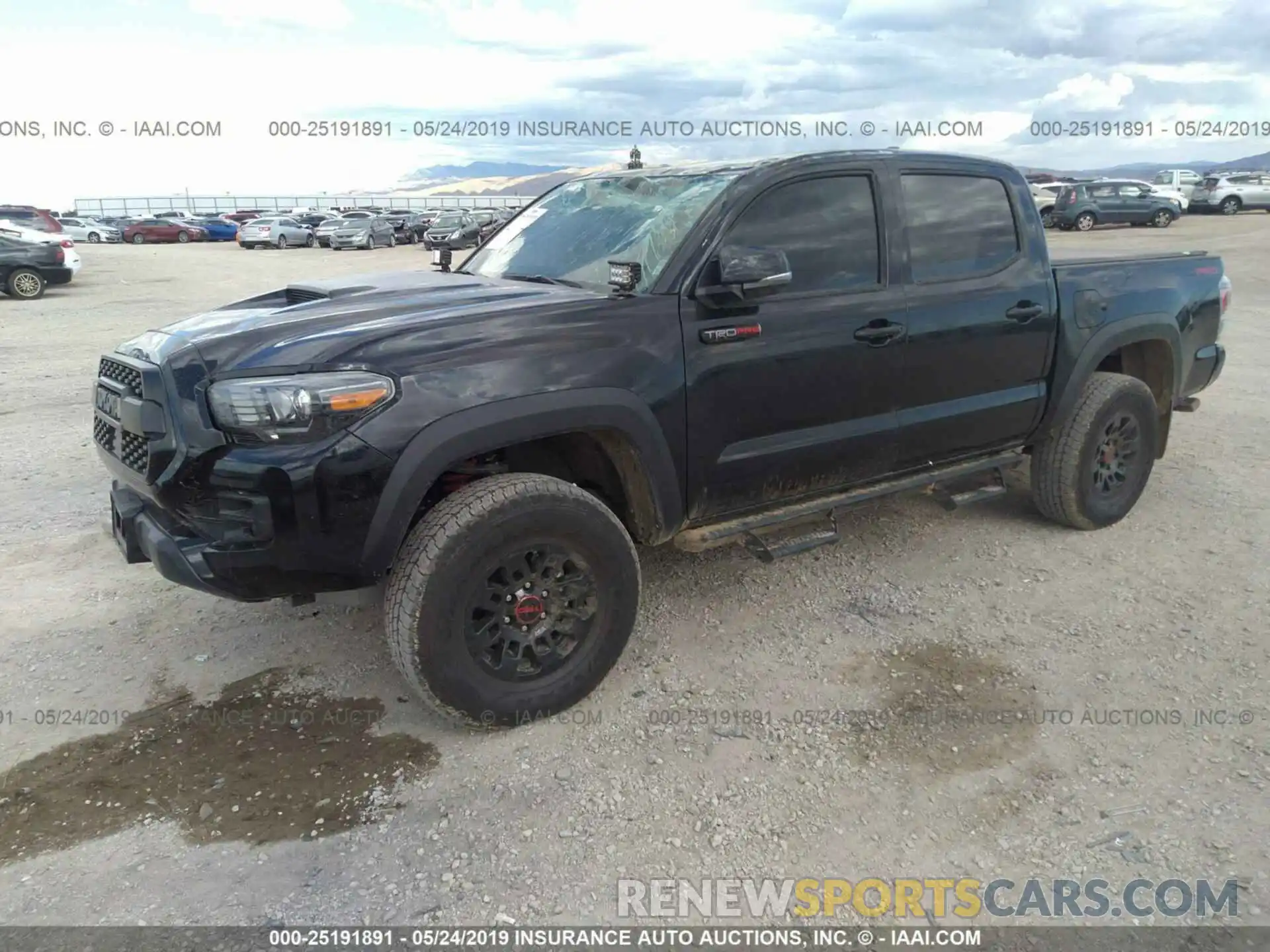 2 Фотография поврежденного автомобиля 5TFCZ5AN4KX188722 TOYOTA TACOMA 2019