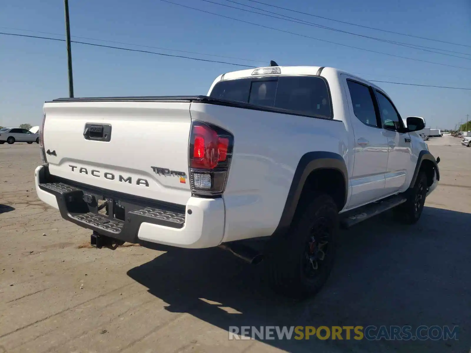 4 Фотография поврежденного автомобиля 5TFCZ5AN4KX189207 TOYOTA TACOMA 2019