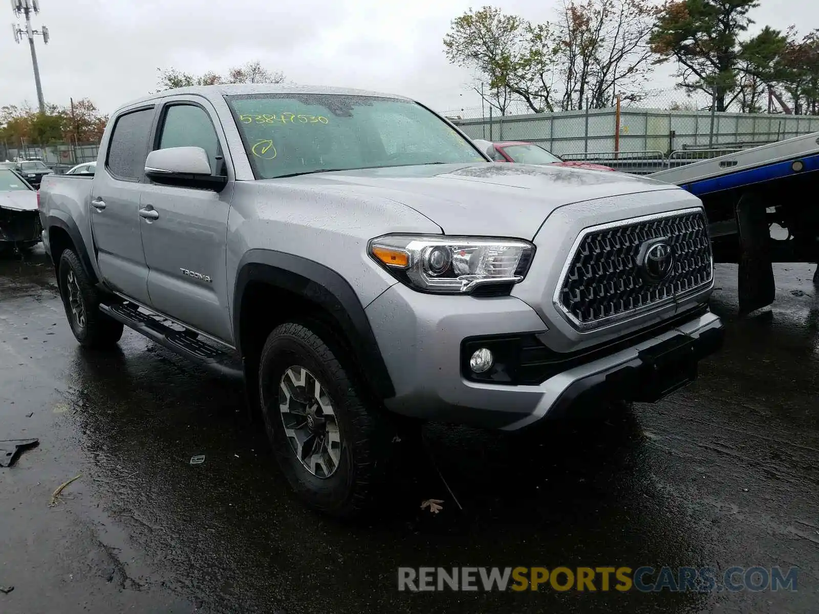 1 Photograph of a damaged car 5TFCZ5AN4KX193810 TOYOTA TACOMA 2019