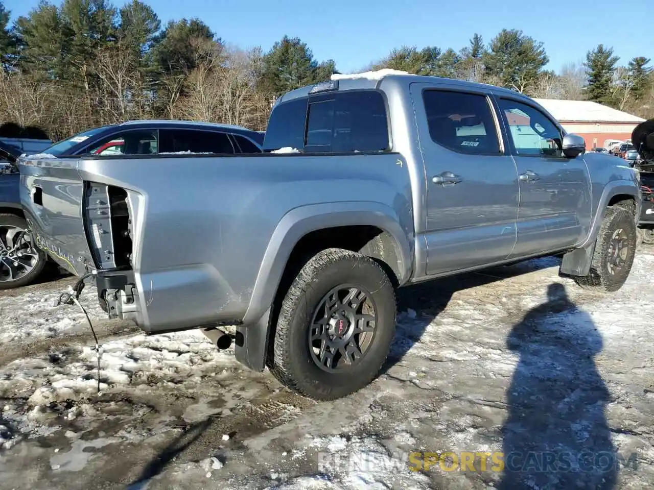 3 Photograph of a damaged car 5TFCZ5AN4KX195296 TOYOTA TACOMA 2019