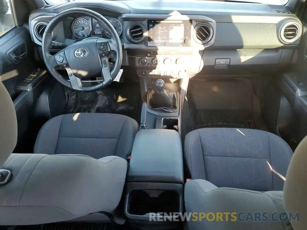 8 Photograph of a damaged car 5TFCZ5AN4KX195296 TOYOTA TACOMA 2019