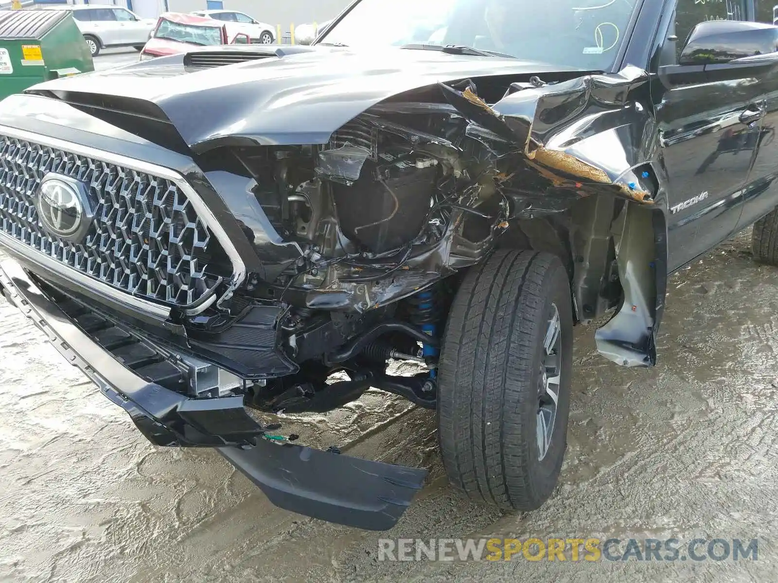 9 Photograph of a damaged car 5TFCZ5AN4KX197212 TOYOTA TACOMA 2019