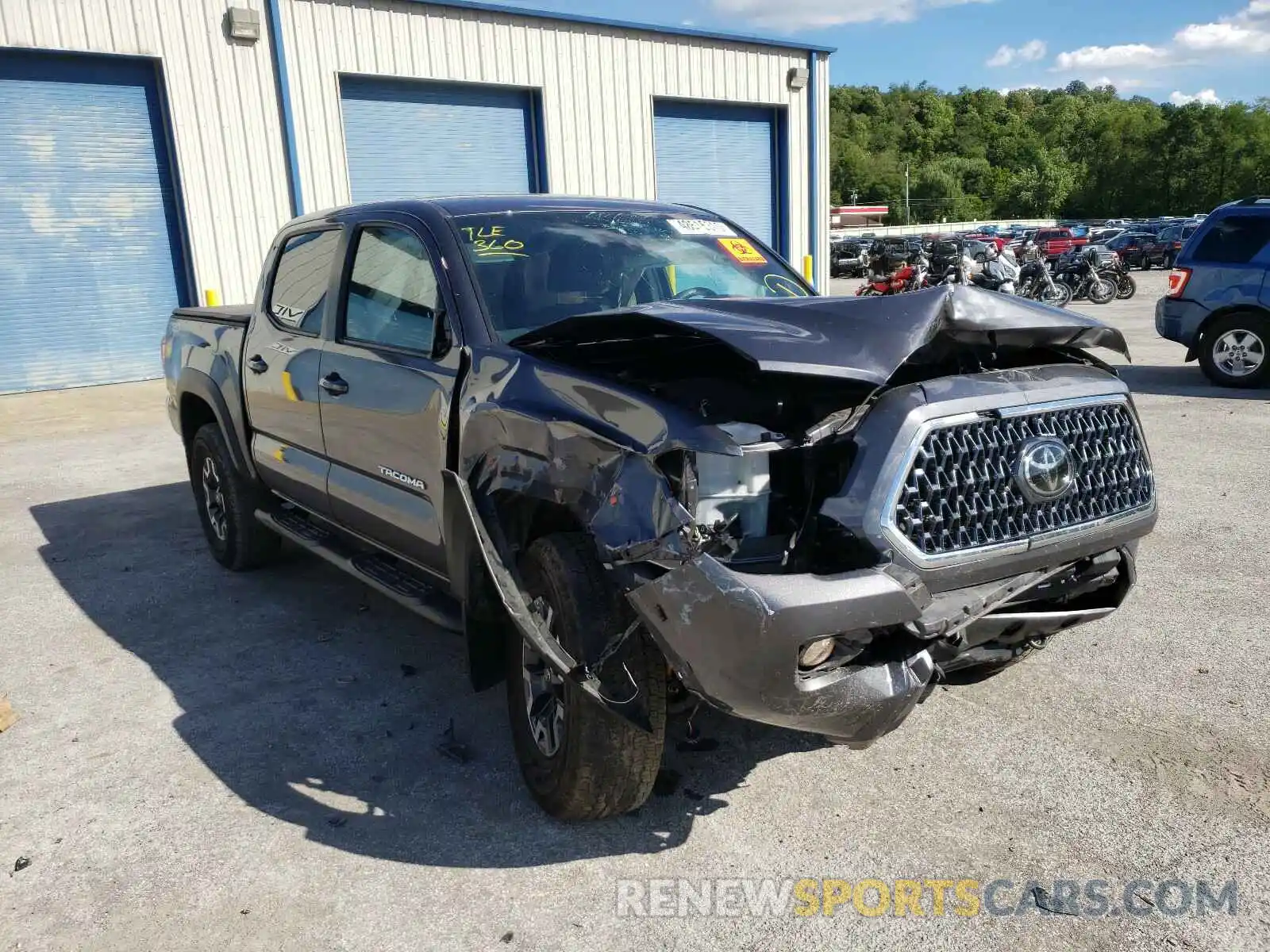 1 Photograph of a damaged car 5TFCZ5AN4KX197565 TOYOTA TACOMA 2019