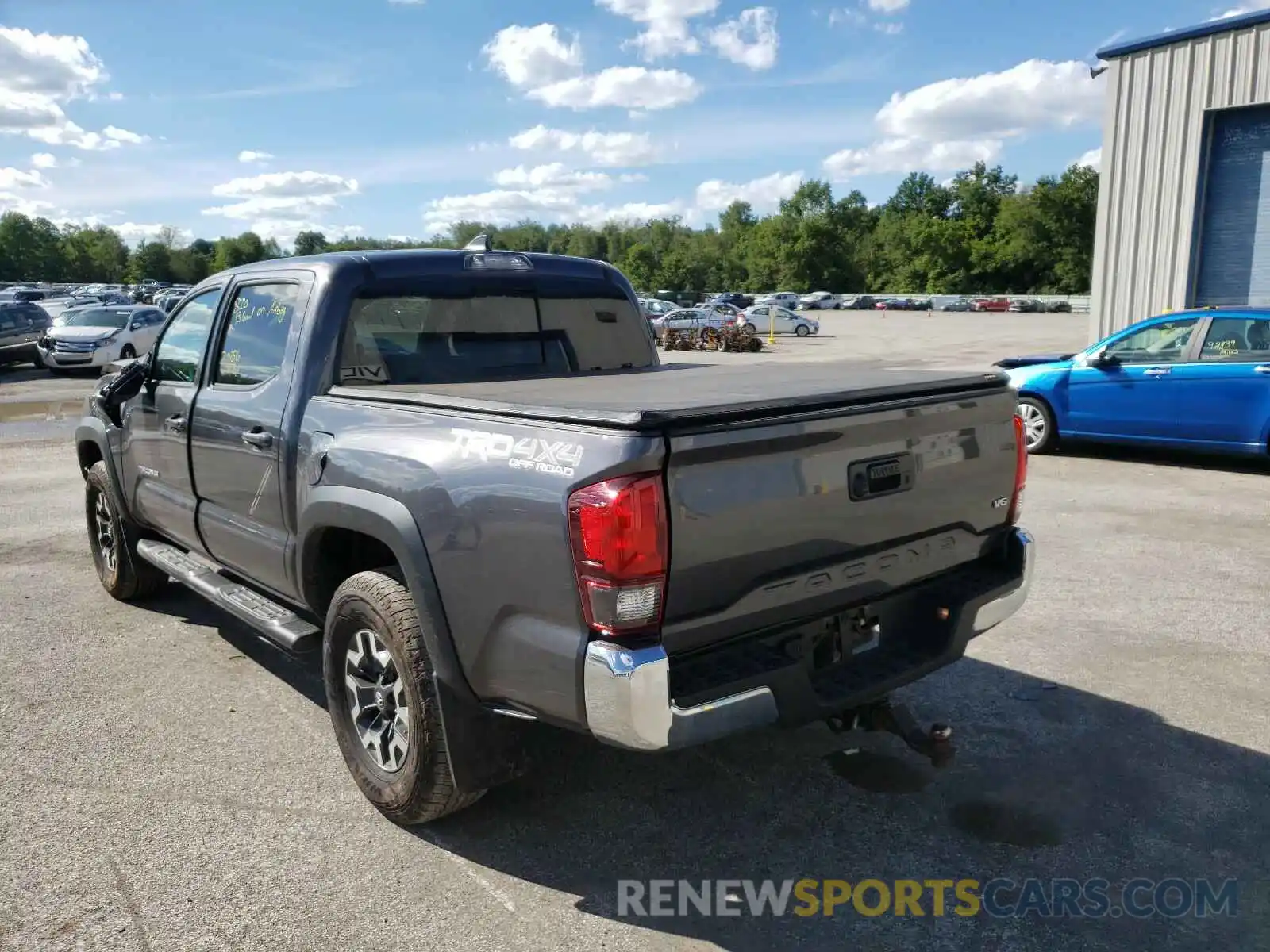 3 Photograph of a damaged car 5TFCZ5AN4KX197565 TOYOTA TACOMA 2019