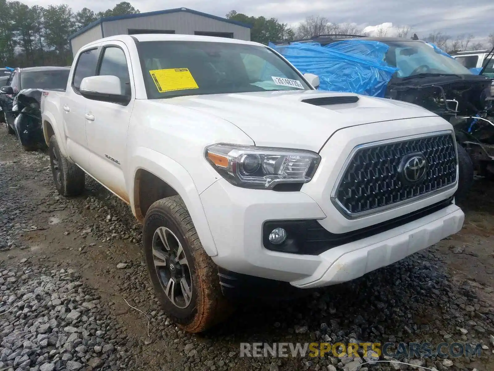 1 Фотография поврежденного автомобиля 5TFCZ5AN4KX203753 TOYOTA TACOMA 2019