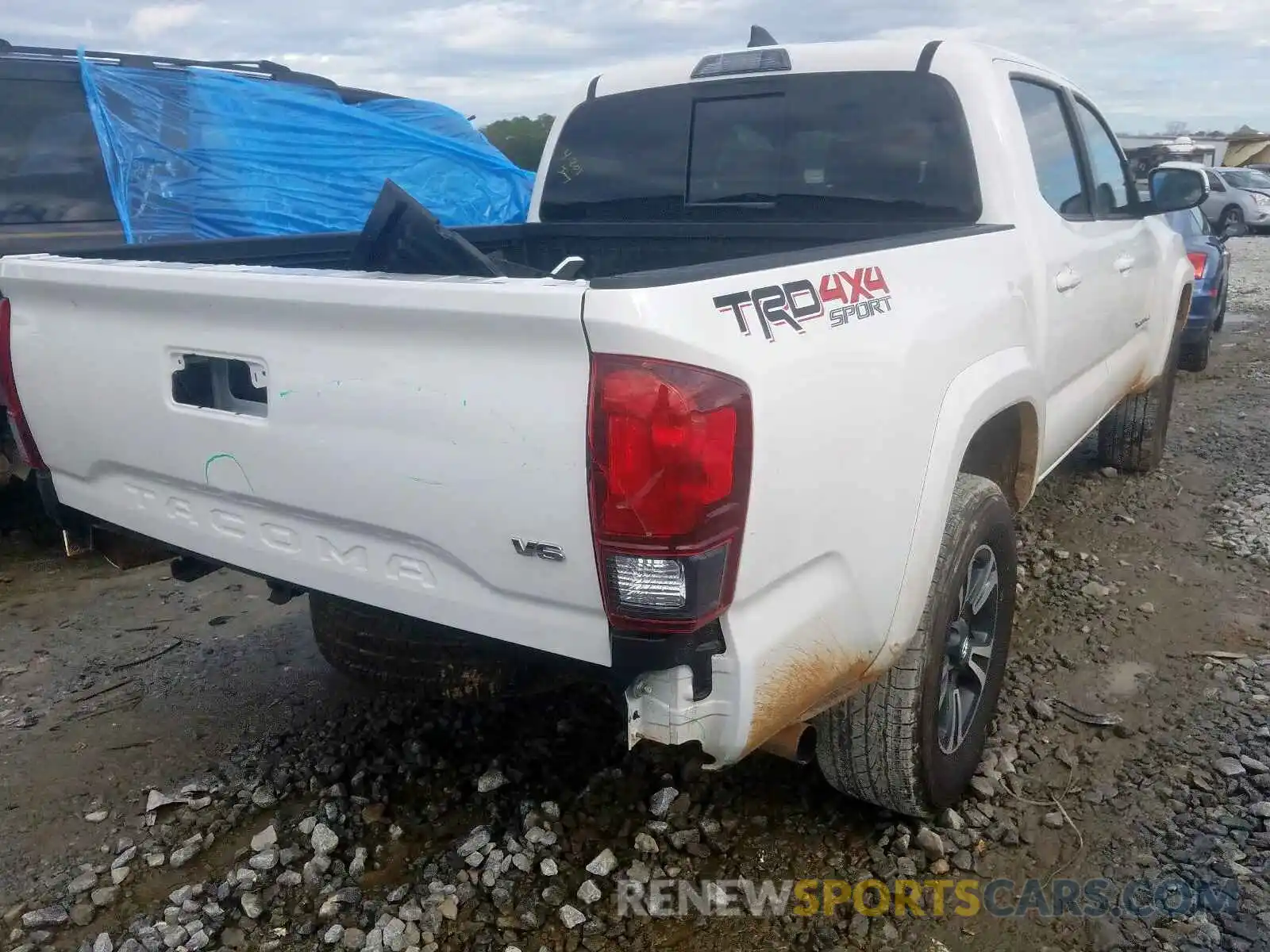 4 Фотография поврежденного автомобиля 5TFCZ5AN4KX203753 TOYOTA TACOMA 2019