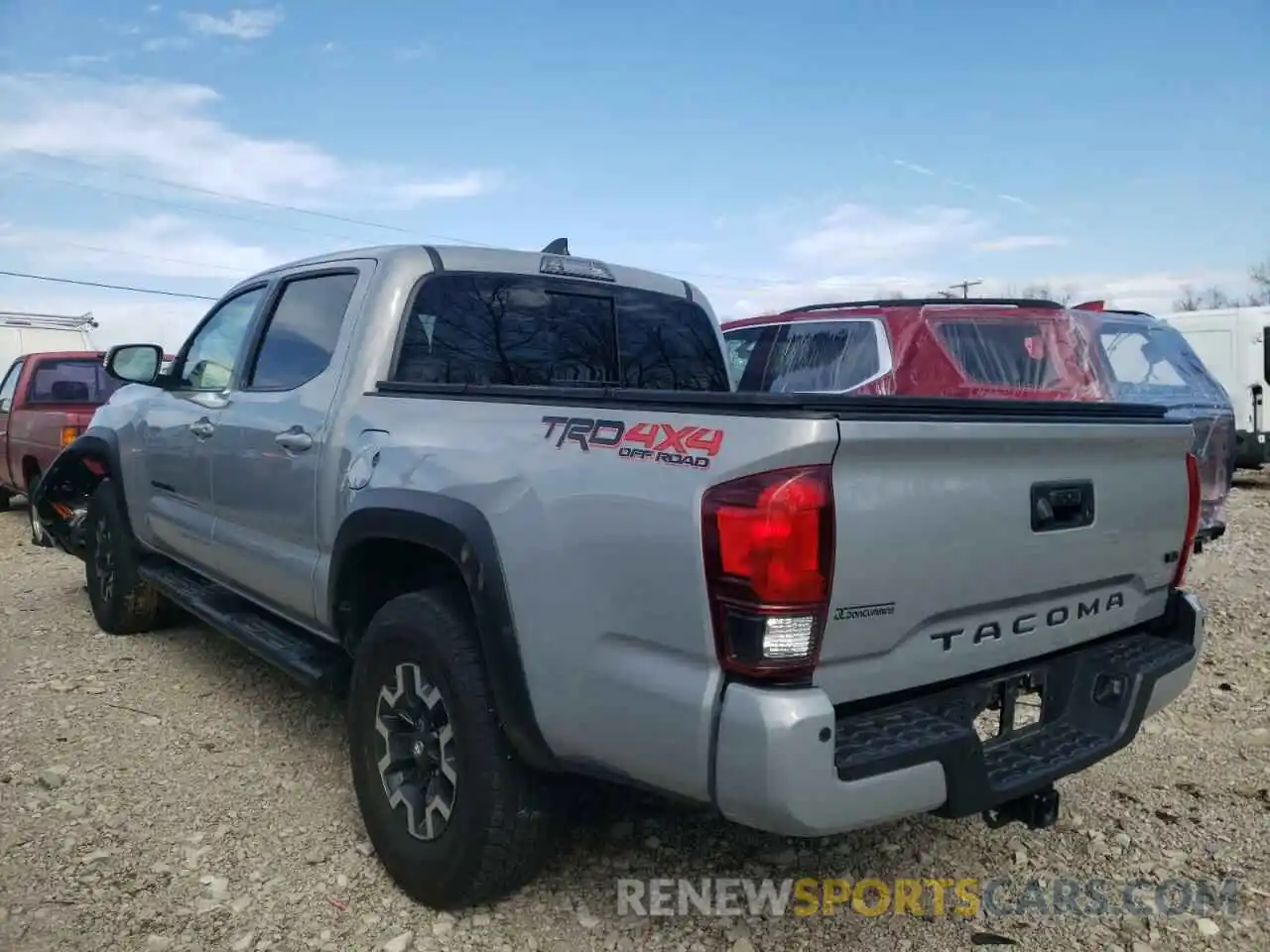 3 Фотография поврежденного автомобиля 5TFCZ5AN4KX209617 TOYOTA TACOMA 2019