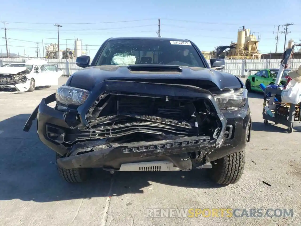 9 Photograph of a damaged car 5TFCZ5AN4KX212274 TOYOTA TACOMA 2019