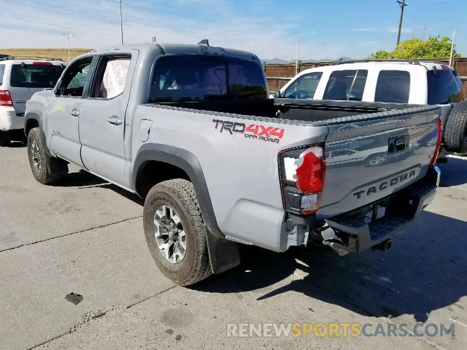 3 Photograph of a damaged car 5TFCZ5AN5KX172979 TOYOTA TACOMA 2019