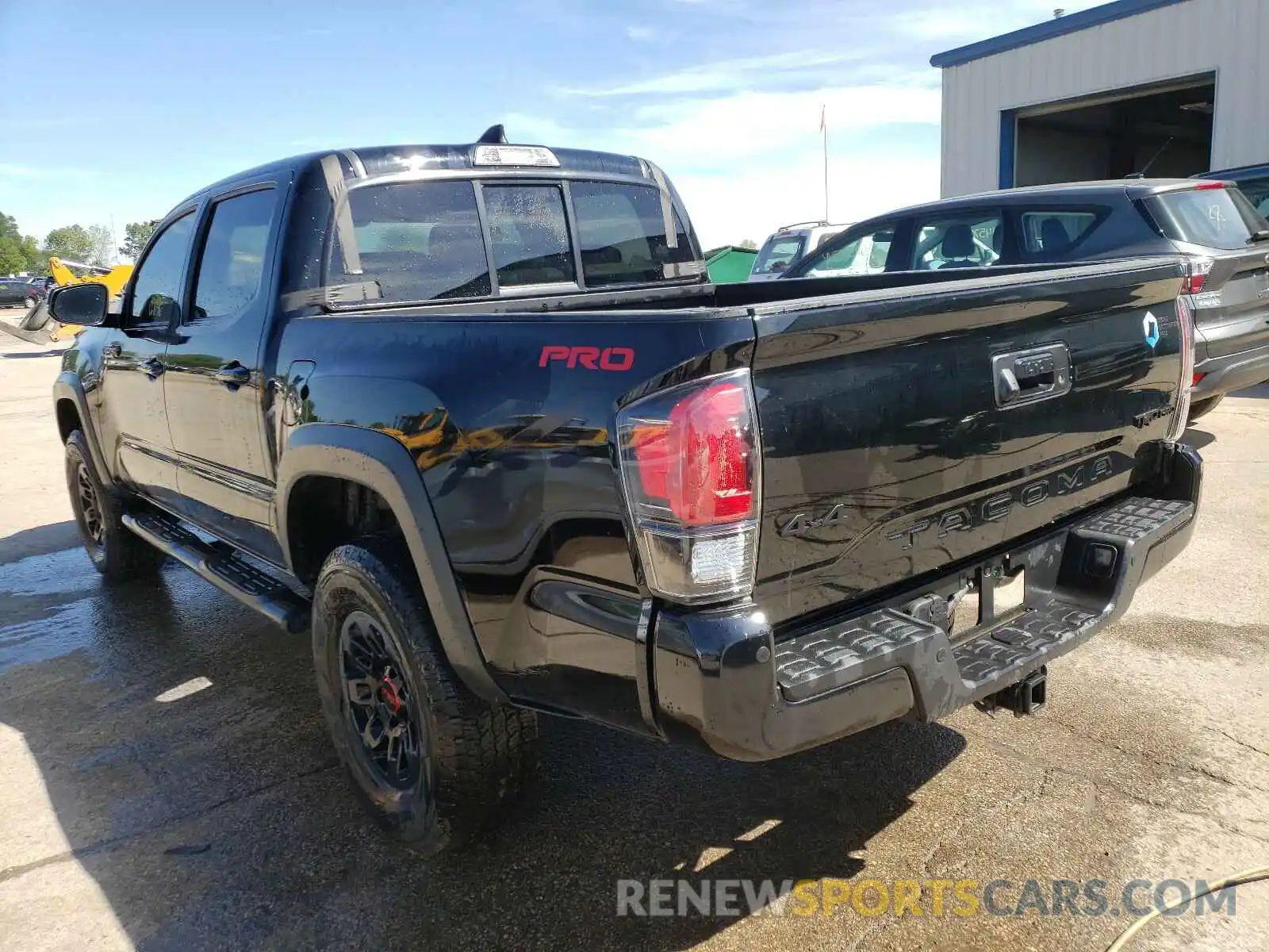 3 Photograph of a damaged car 5TFCZ5AN5KX177602 TOYOTA TACOMA 2019