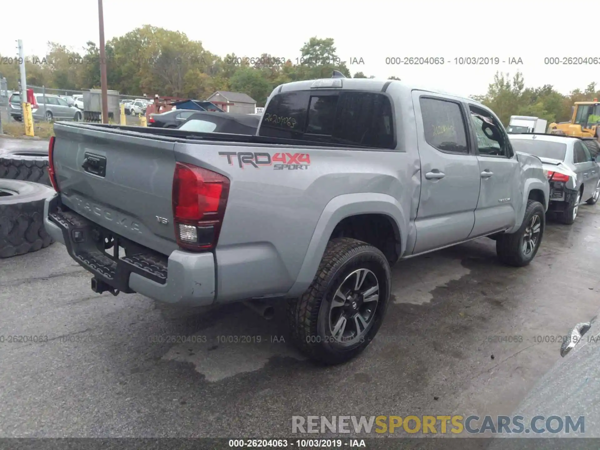 4 Фотография поврежденного автомобиля 5TFCZ5AN5KX177695 TOYOTA TACOMA 2019