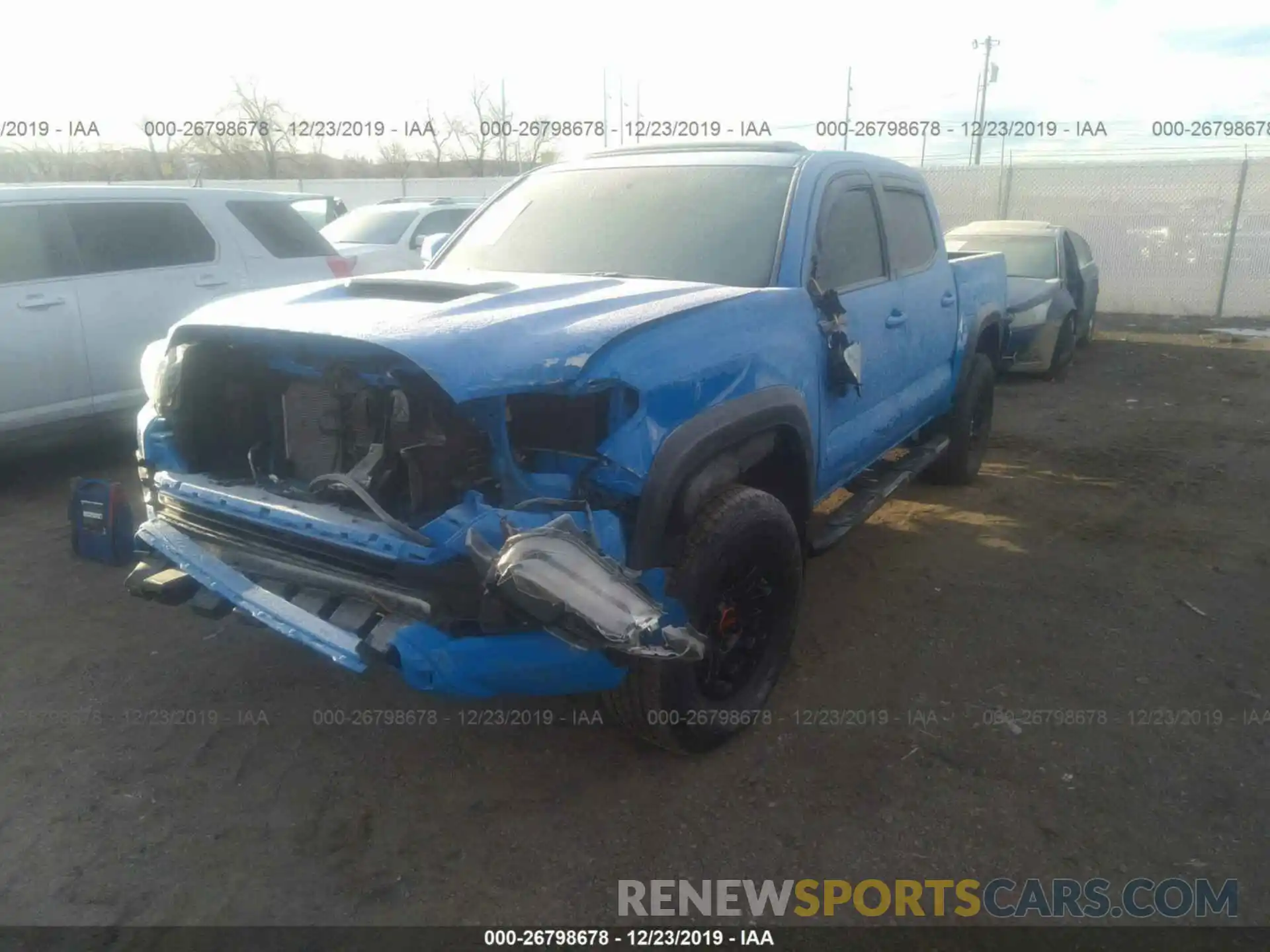 2 Фотография поврежденного автомобиля 5TFCZ5AN5KX179706 TOYOTA TACOMA 2019