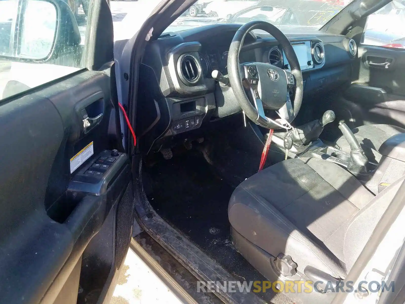 9 Photograph of a damaged car 5TFCZ5AN5KX182265 TOYOTA TACOMA 2019