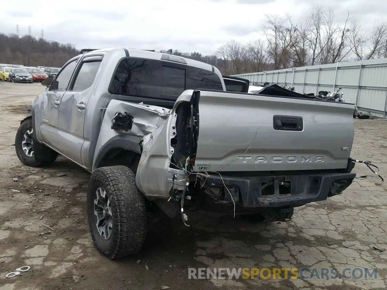 3 Photograph of a damaged car 5TFCZ5AN5KX182430 TOYOTA TACOMA 2019