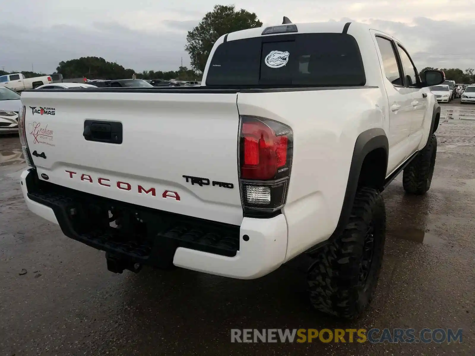 4 Фотография поврежденного автомобиля 5TFCZ5AN5KX188647 TOYOTA TACOMA 2019