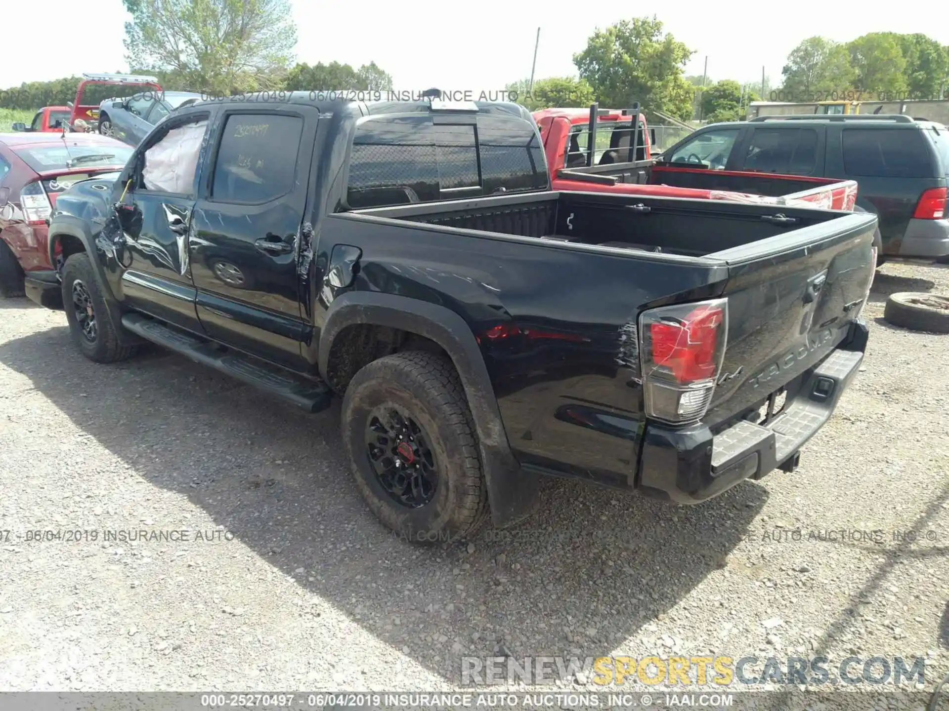 3 Фотография поврежденного автомобиля 5TFCZ5AN5KX189720 TOYOTA TACOMA 2019