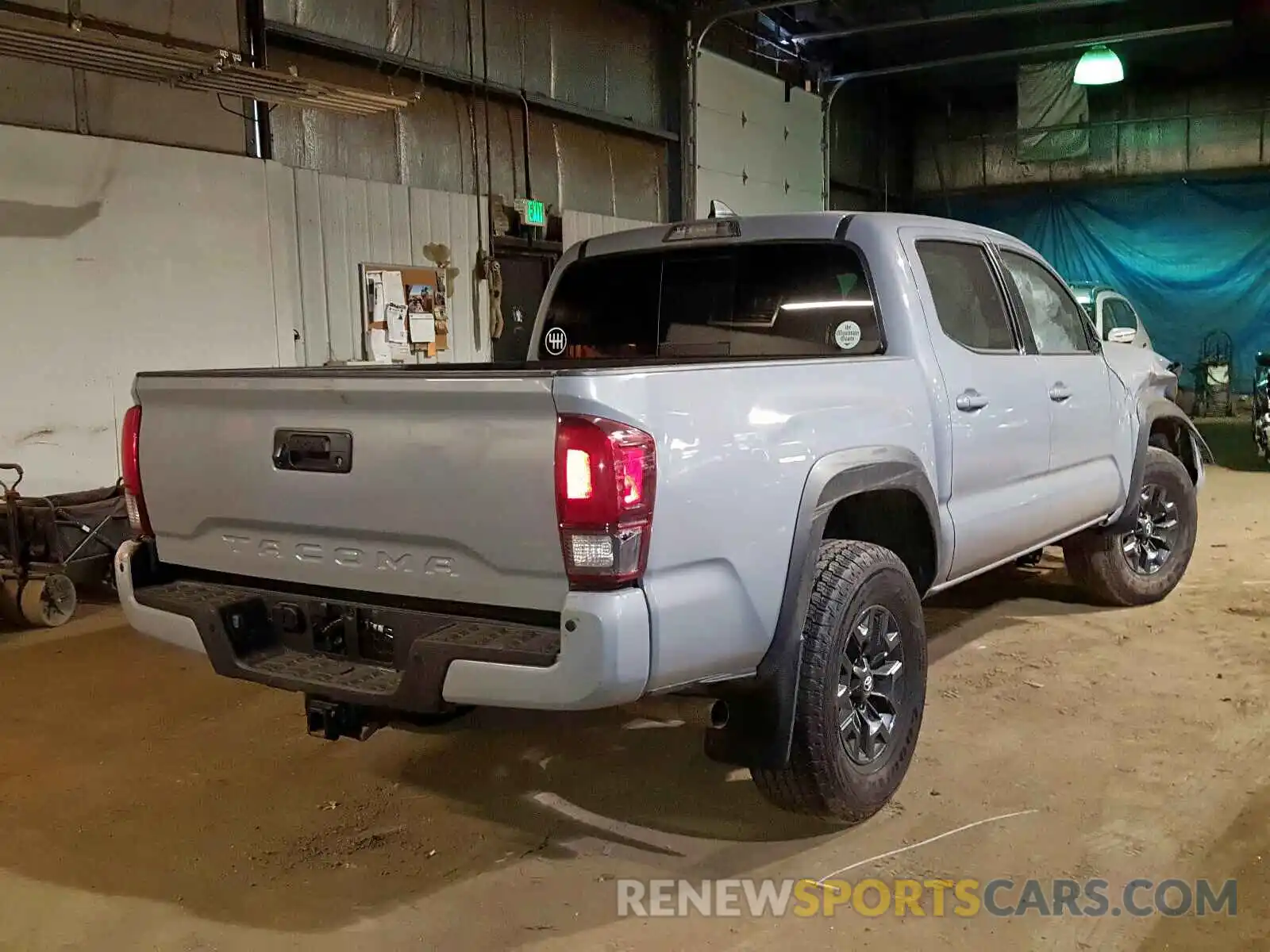 4 Photograph of a damaged car 5TFCZ5AN5KX191841 TOYOTA TACOMA 2019