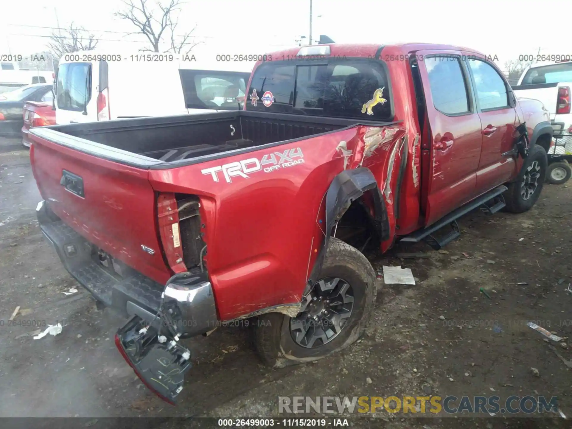 4 Фотография поврежденного автомобиля 5TFCZ5AN5KX195940 TOYOTA TACOMA 2019