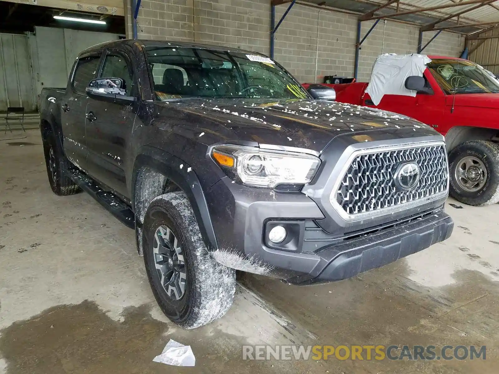 1 Photograph of a damaged car 5TFCZ5AN5KX203261 TOYOTA TACOMA 2019