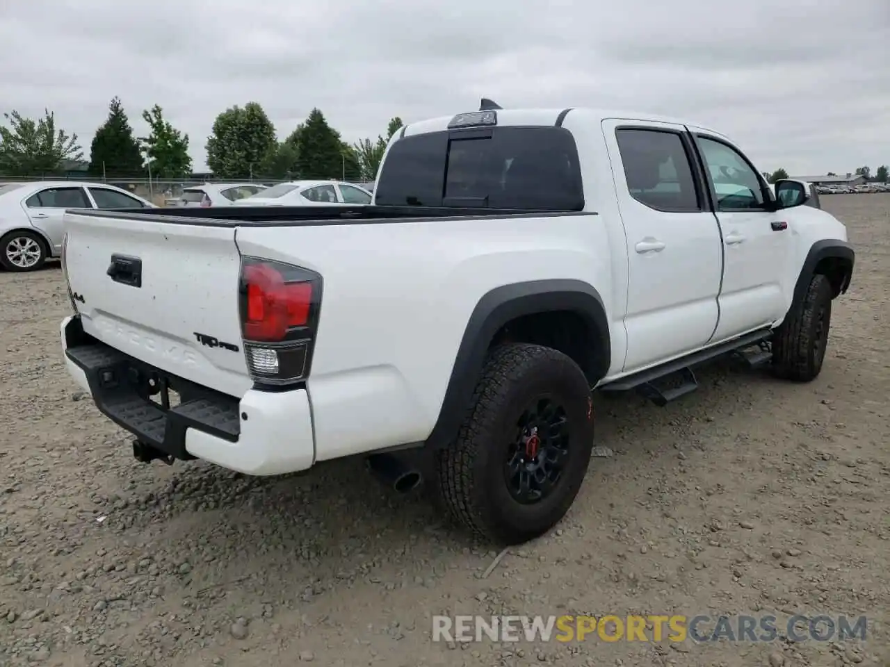 4 Photograph of a damaged car 5TFCZ5AN5KX206158 TOYOTA TACOMA 2019