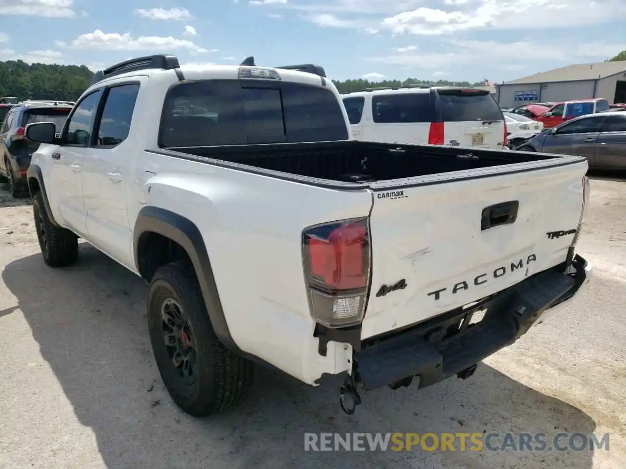 3 Photograph of a damaged car 5TFCZ5AN5KX209514 TOYOTA TACOMA 2019