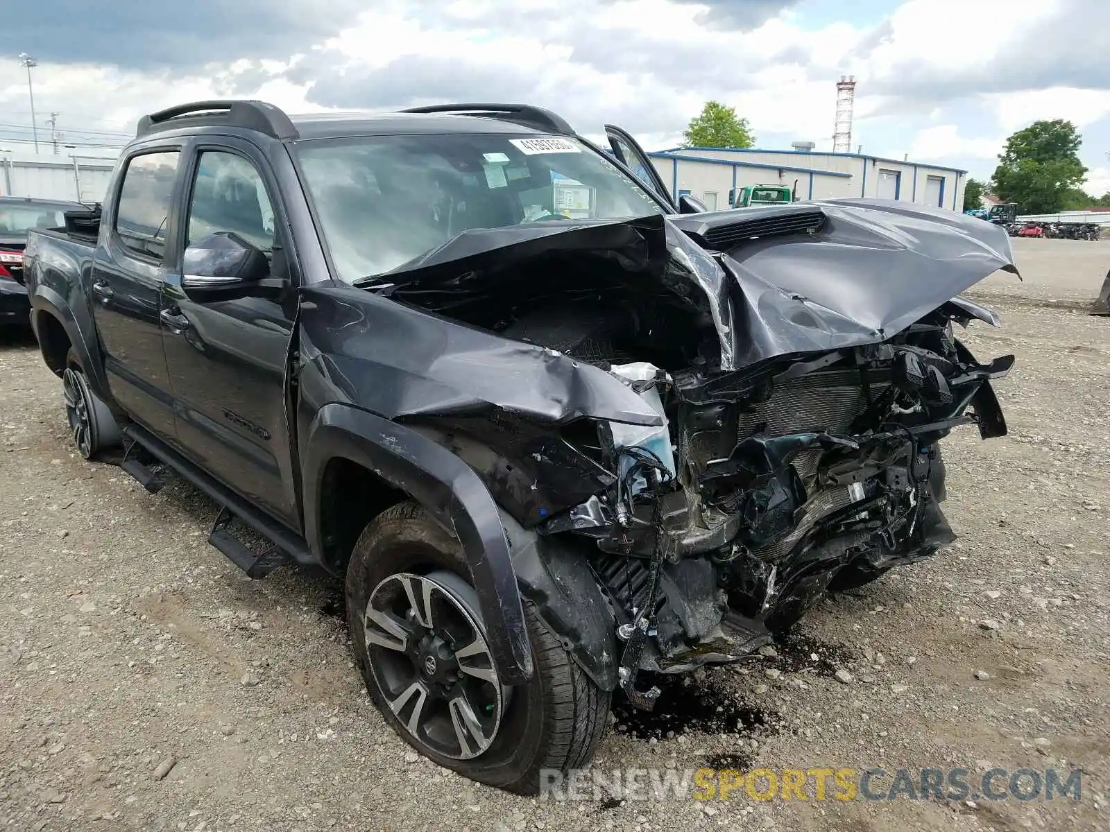 1 Photograph of a damaged car 5TFCZ5AN5KX211912 TOYOTA TACOMA 2019