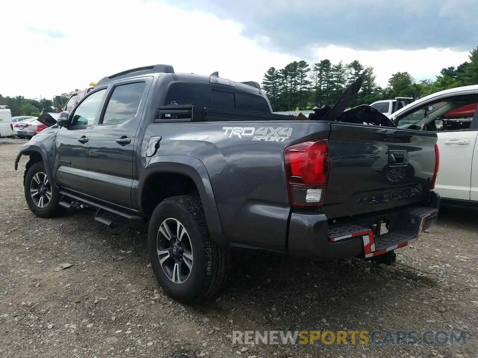 3 Photograph of a damaged car 5TFCZ5AN5KX211912 TOYOTA TACOMA 2019