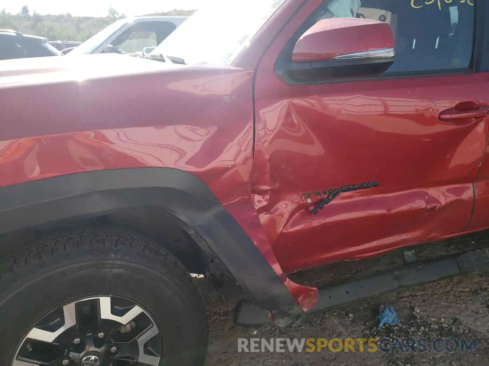 9 Photograph of a damaged car 5TFCZ5AN6KX169041 TOYOTA TACOMA 2019