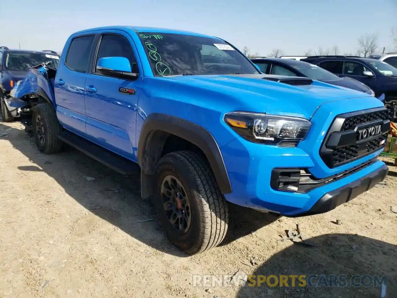 1 Photograph of a damaged car 5TFCZ5AN6KX169184 TOYOTA TACOMA 2019