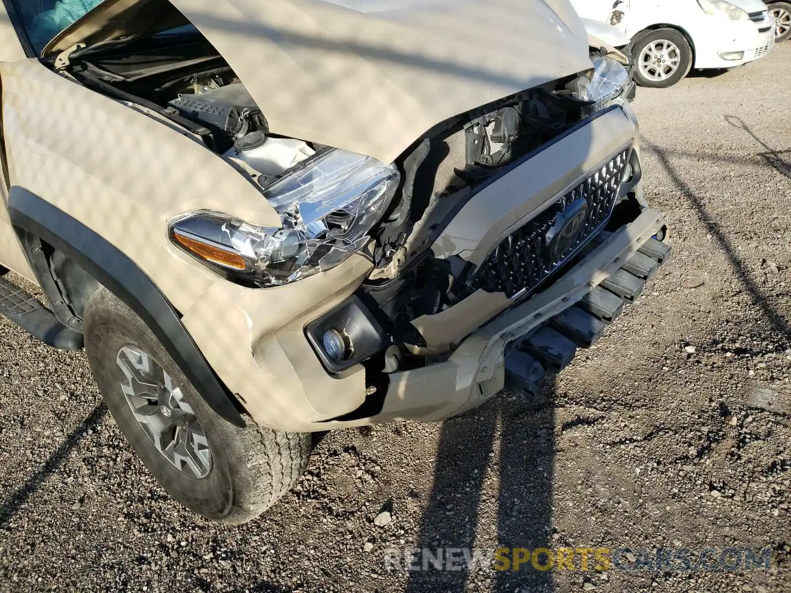 9 Photograph of a damaged car 5TFCZ5AN6KX173056 TOYOTA TACOMA 2019