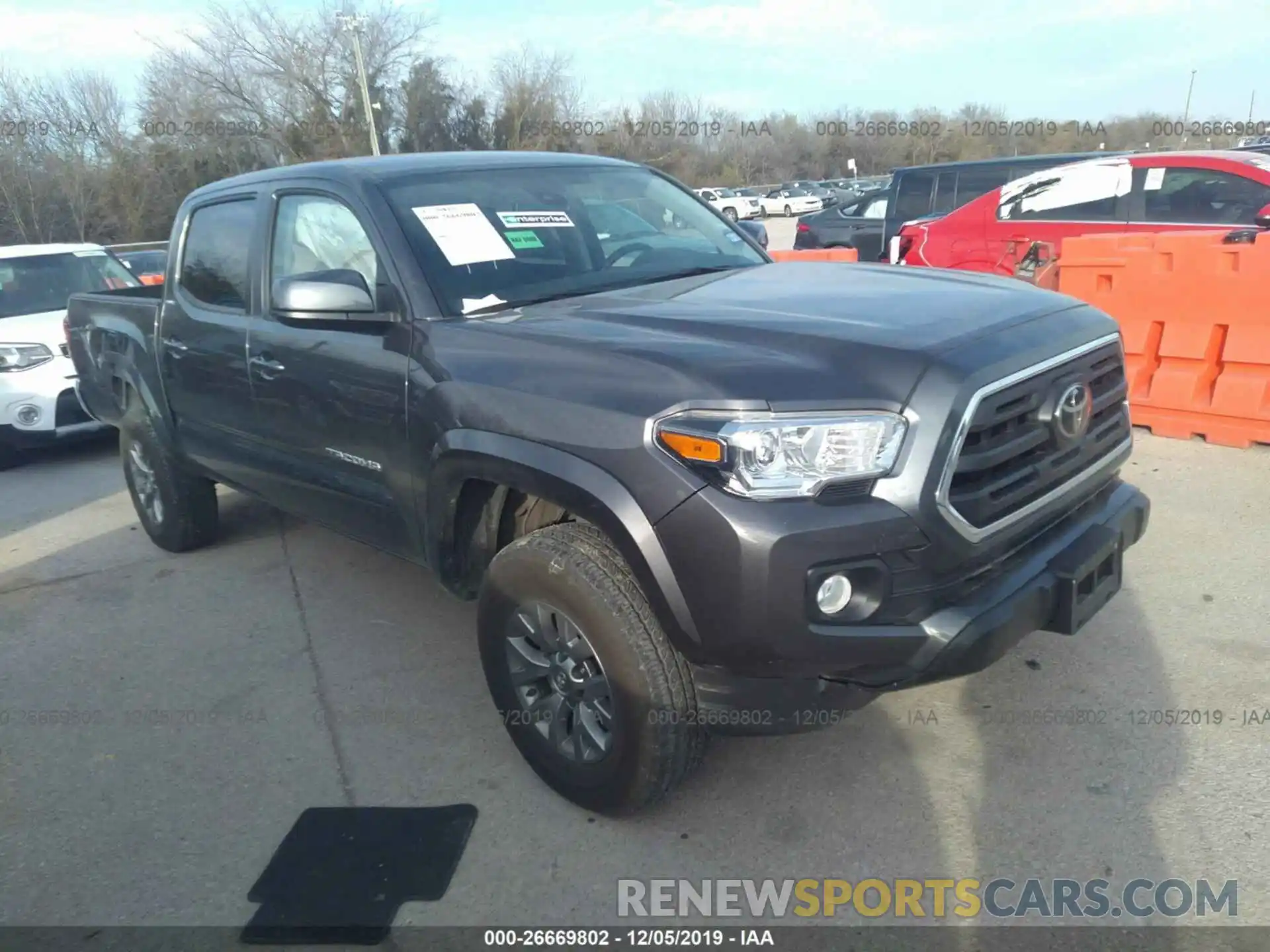 1 Photograph of a damaged car 5TFCZ5AN6KX174482 TOYOTA TACOMA 2019