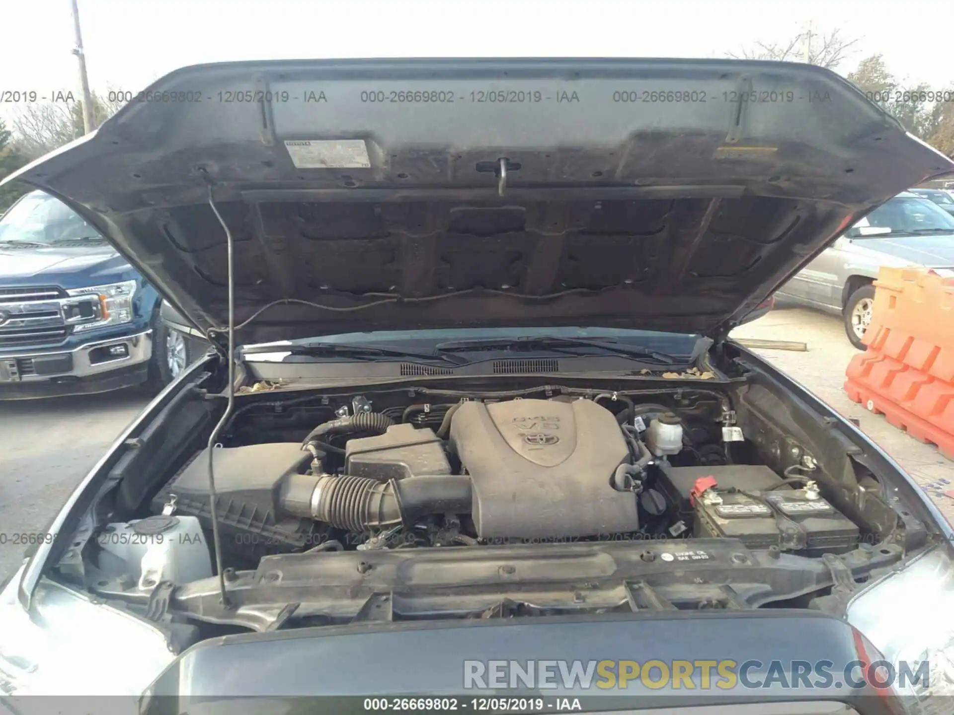 10 Photograph of a damaged car 5TFCZ5AN6KX174482 TOYOTA TACOMA 2019