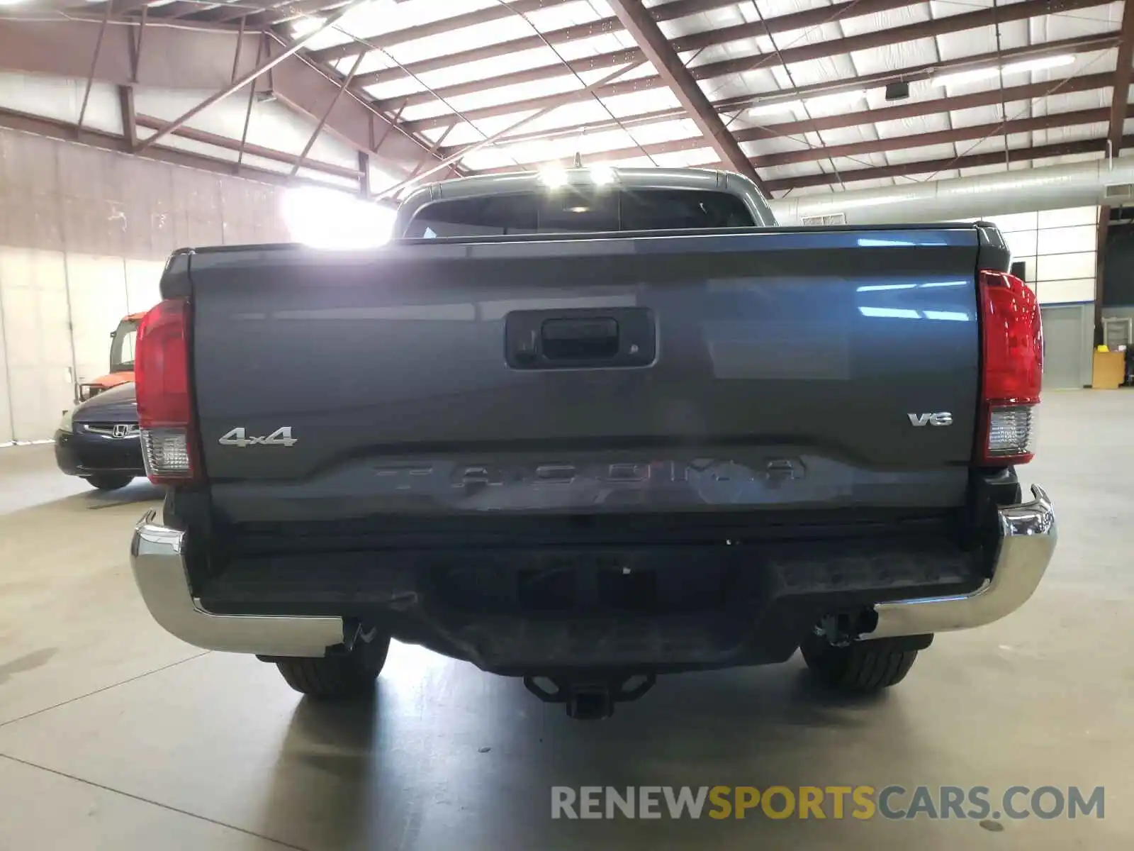 9 Photograph of a damaged car 5TFCZ5AN6KX179617 TOYOTA TACOMA 2019